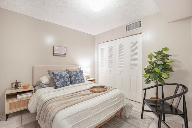 115 NE 202nd Terrace M20, Miami Gardens, FL 33179