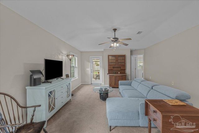 5797 Corkscrew Ct, Pace, FL 32571