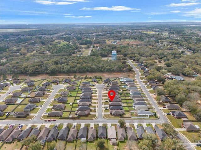 5797 Corkscrew Ct, Pace, FL 32571