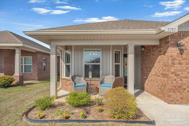 5797 Corkscrew Ct, Pace, FL 32571