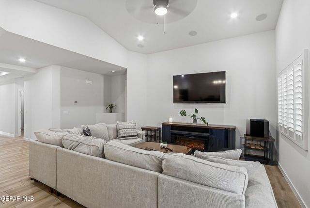 7413 White Cedar Place, Canutillo, TX 79835