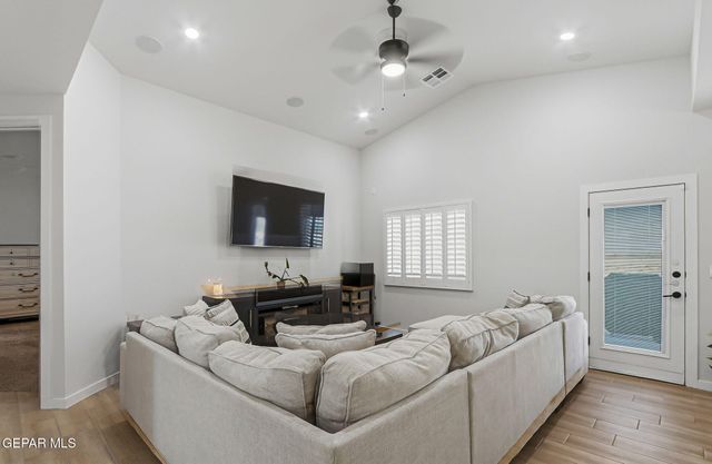 7413 White Cedar Place, Canutillo, TX 79835