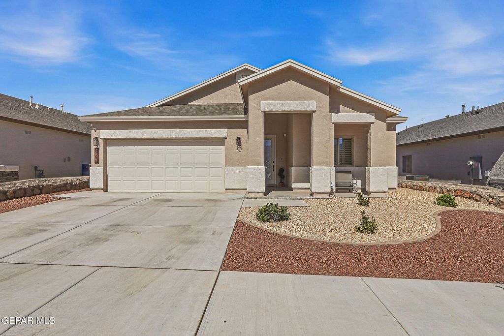 7413 White Cedar Place, Canutillo, TX 79835