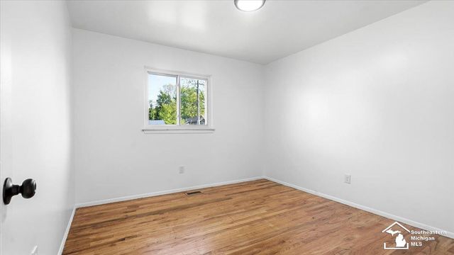 25647 Baker Street, Taylor, MI 48180