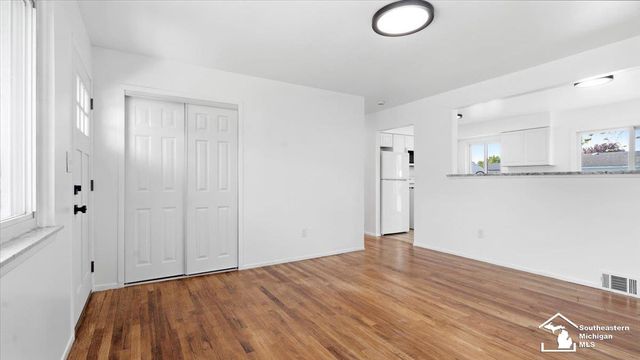 25647 Baker Street, Taylor, MI 48180