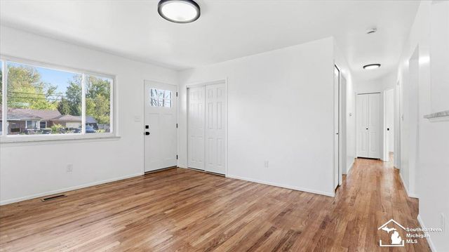 25647 Baker Street, Taylor, MI 48180