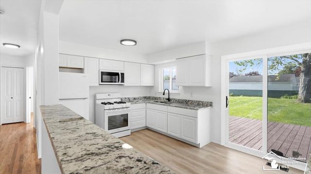 25647 Baker Street, Taylor, MI 48180