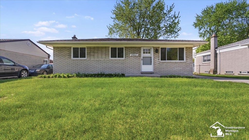 25647 Baker Street, Taylor, MI 48180