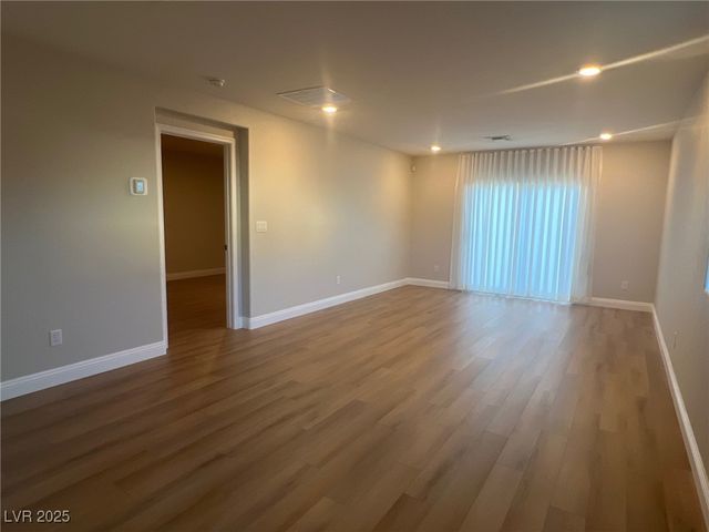 7939 Terra Barossa Street, Las Vegas, NV 89113