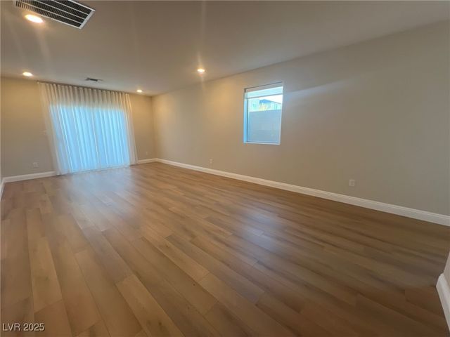 7939 Terra Barossa Street, Las Vegas, NV 89113