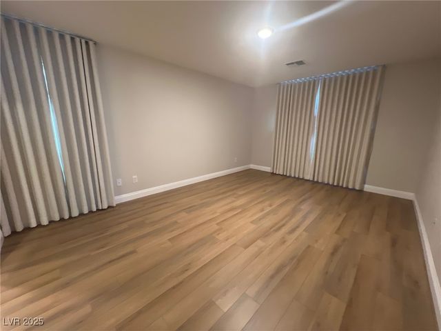 7939 Terra Barossa Street, Las Vegas, NV 89113