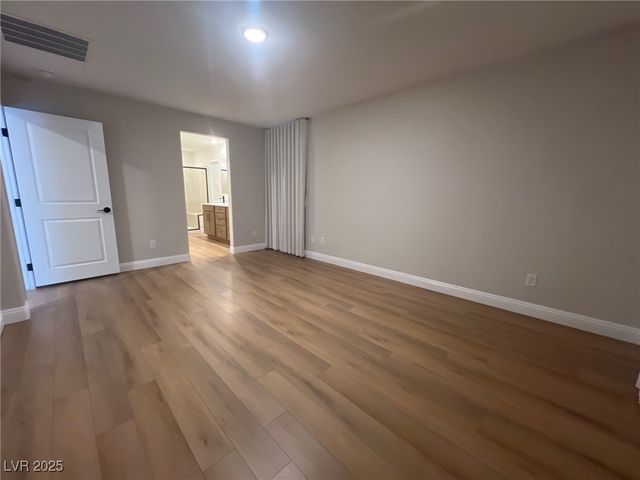 7939 Terra Barossa Street, Las Vegas, NV 89113