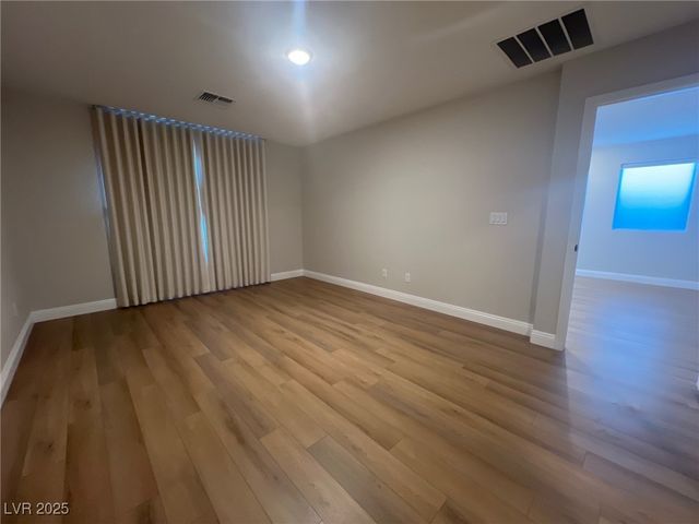 7939 Terra Barossa Street, Las Vegas, NV 89113