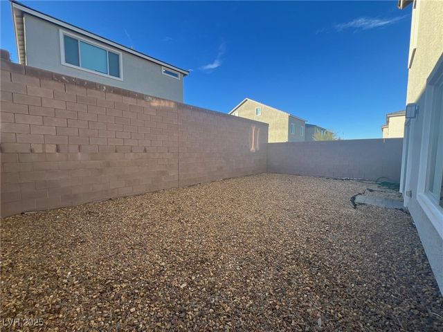 7939 Terra Barossa Street, Las Vegas, NV 89113