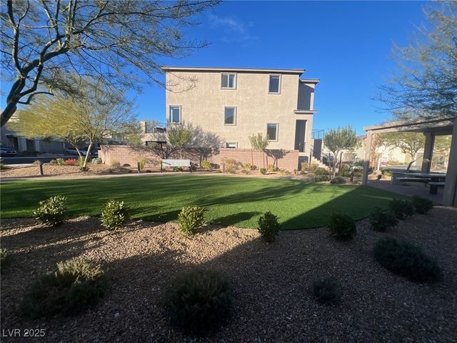 7939 Terra Barossa Street, Las Vegas, NV 89113