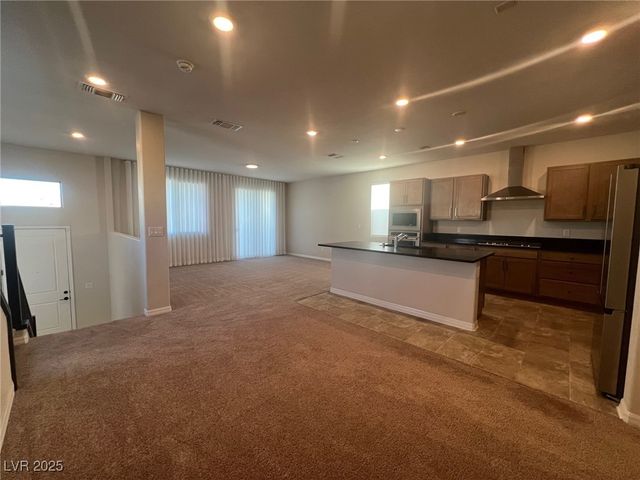 7939 Terra Barossa Street, Las Vegas, NV 89113