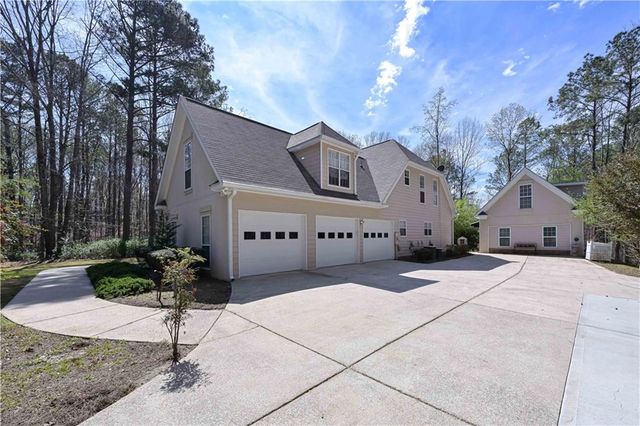 5805 W Chapel Hill Road, Douglasville, GA 30135