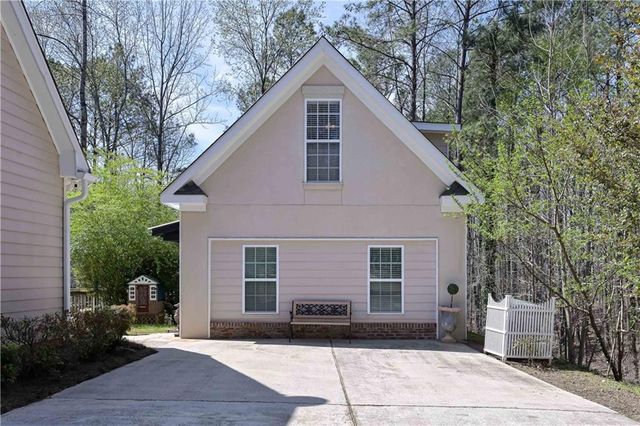 5805 W Chapel Hill Road, Douglasville, GA 30135