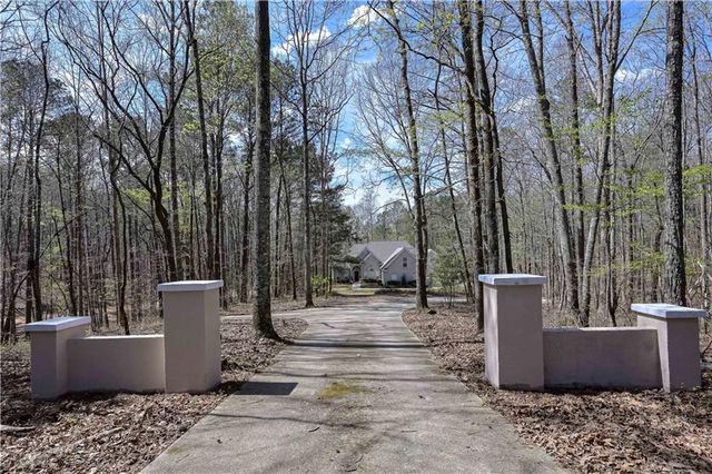 5805 W Chapel Hill Road, Douglasville, GA 30135