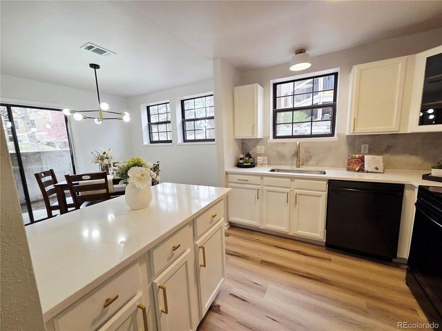 10950 W Florida Avenue 304, Lakewood, CO 80232