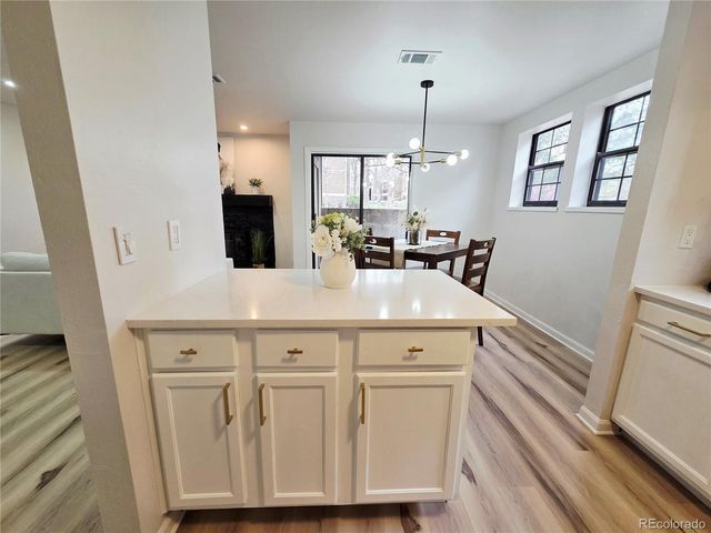 10950 W Florida Avenue 304, Lakewood, CO 80232