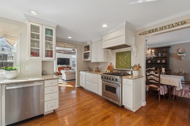 706 Cherry Court, Itasca, IL 60143