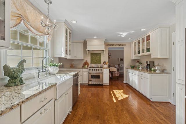 706 Cherry Court, Itasca, IL 60143