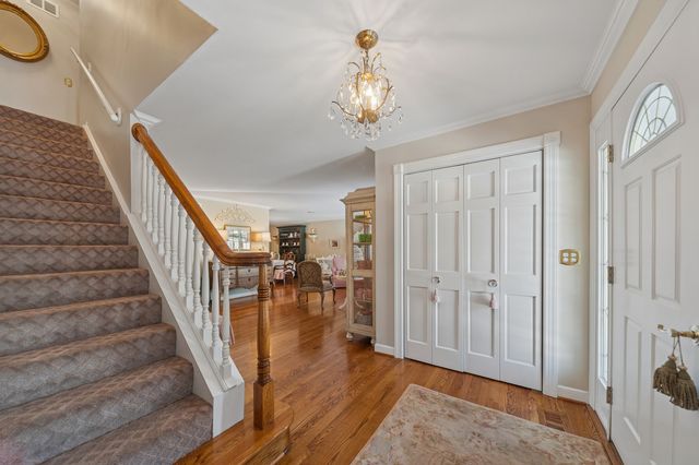 706 Cherry Court, Itasca, IL 60143