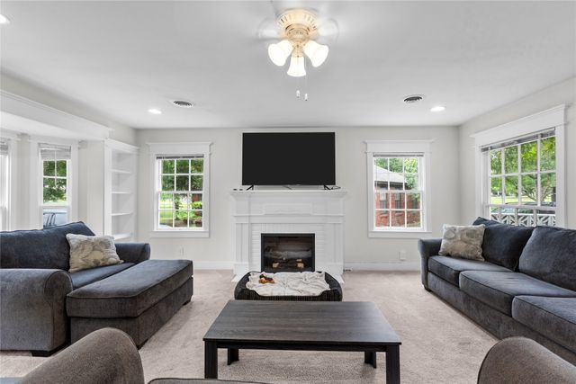4316 Kenwood Court, Fort Worth, TX 76103