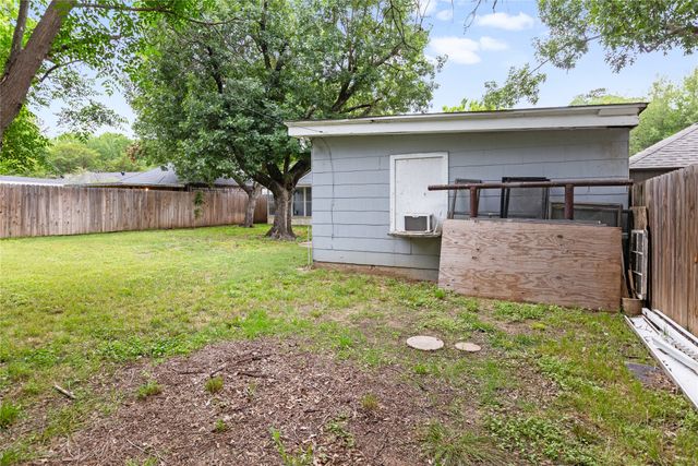4316 Kenwood Court, Fort Worth, TX 76103