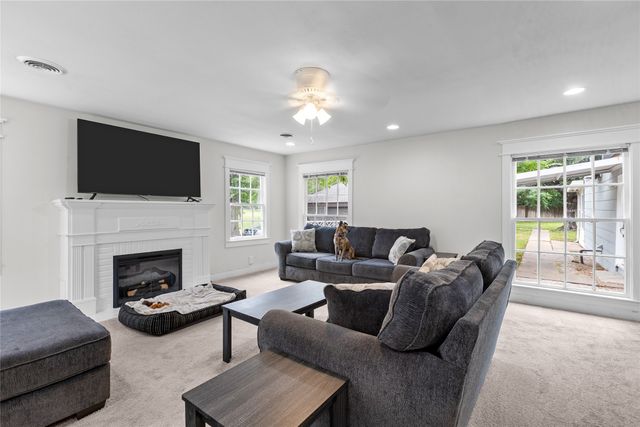 4316 Kenwood Court, Fort Worth, TX 76103