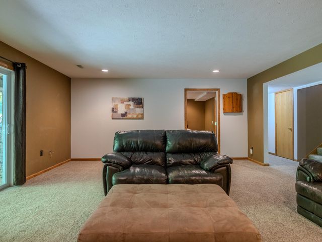 8484 24th Avenue, Jenison, MI 49428