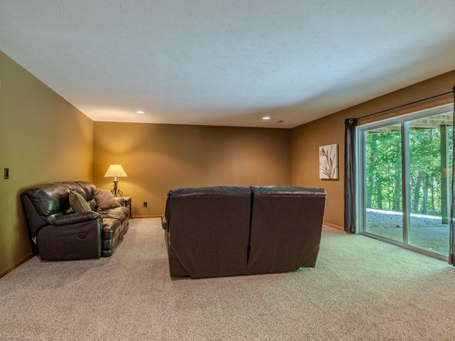 8484 24th Avenue, Jenison, MI 49428