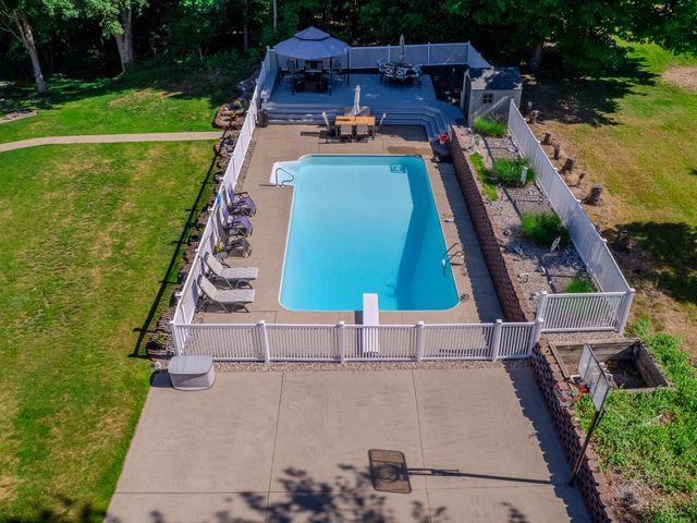 8484 24th Avenue, Jenison, MI 49428