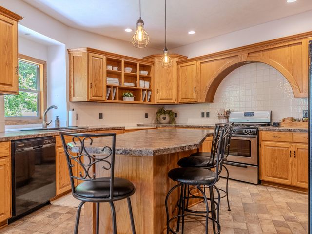 8484 24th Avenue, Jenison, MI 49428