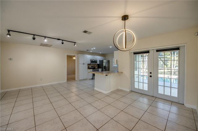 110 SE 13th PL, Cape Coral, FL 33990