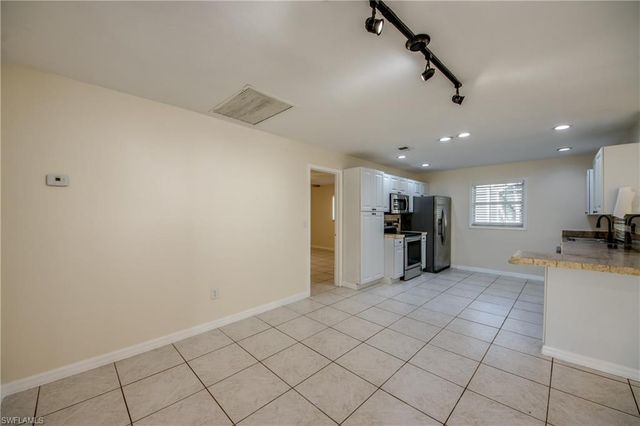 110 SE 13th PL, Cape Coral, FL 33990