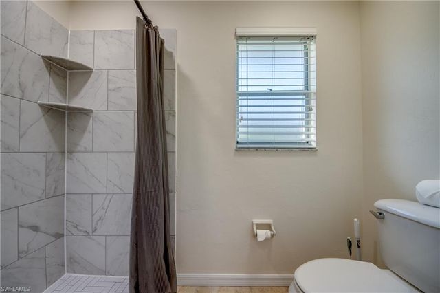 110 SE 13th PL, Cape Coral, FL 33990