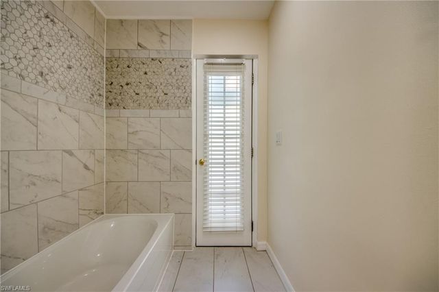 110 SE 13th PL, Cape Coral, FL 33990