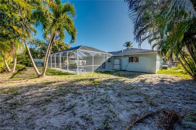 110 SE 13th PL, Cape Coral, FL 33990