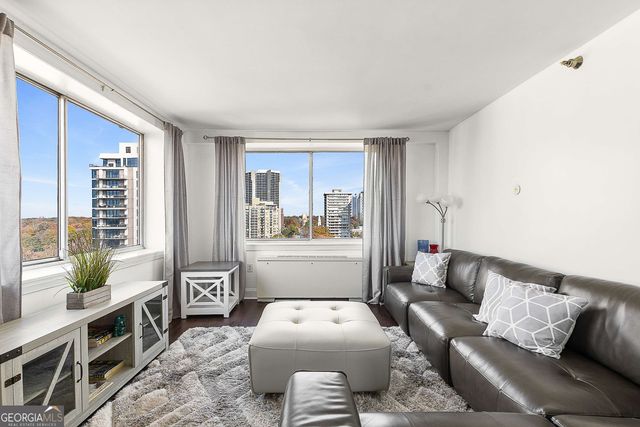 2479 Peachtree Road NE APT 1716, Atlanta, GA 30305