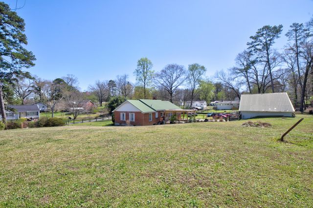 809 N Oakwood Street, Rossville, GA 30741