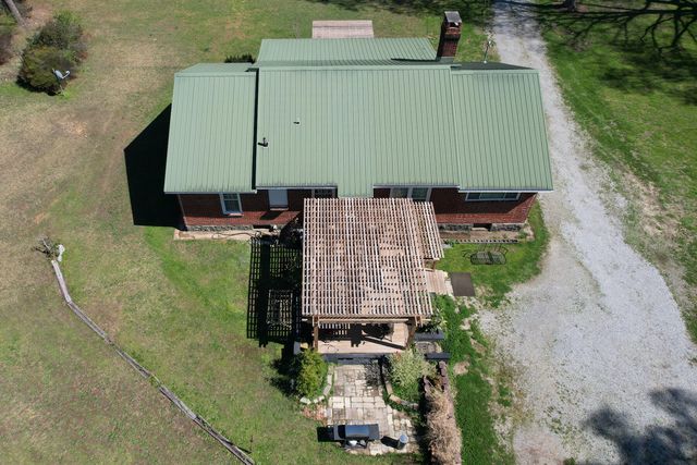 809 N Oakwood Street, Rossville, GA 30741