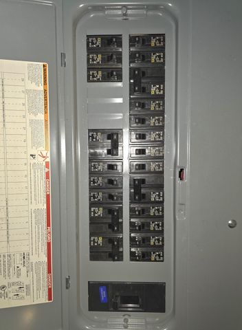 809 N Oakwood Street, Rossville, GA 30741