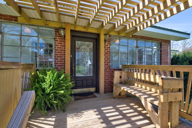 809 N Oakwood Street, Rossville, GA 30741