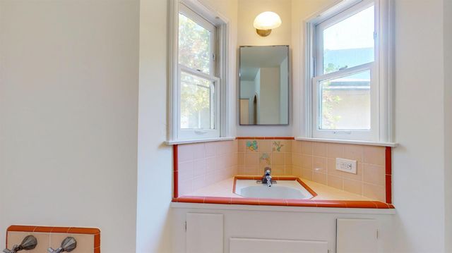 1481 N Adoline, Fresno, CA 93728