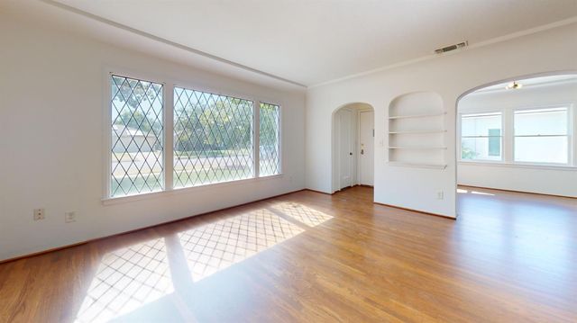 1481 N Adoline, Fresno, CA 93728