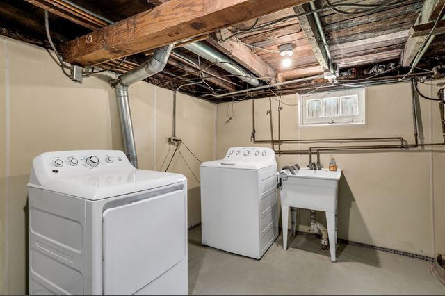 519 N Park Street, Westmont, IL 60559