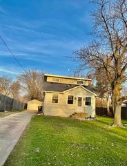 519 N Park Street, Westmont, IL 60559