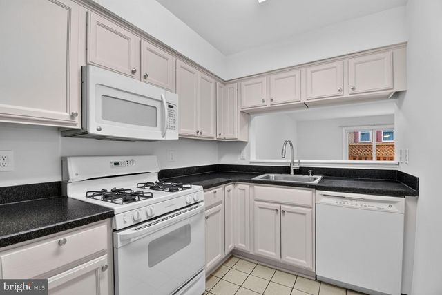 7589 CHRISLAND CV, Falls Church, VA 22042